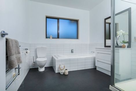 Photo of property in 1030 Peak Road, Helensville, 0875