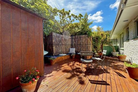 Photo of property in 1/94 Oxford Street, Lyttelton, 8082