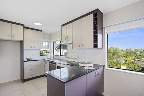 Photo of property in 2/51 Nigel Road, Browns Bay, Auckland, 0630