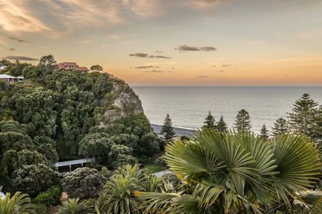 Photo of property in 18 Hukarere Road, Bluff Hill, Napier, 4110
