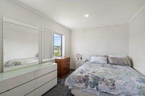 Photo of property in 7/15 Andersons Road, Oteha, Auckland, 0632