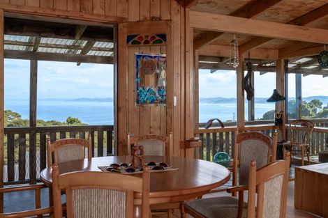 Photo of property in 37 Whaanga Road, Raglan, 3297
