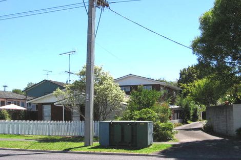 Photo of property in 1/136 Nile Road, Milford, Auckland, 0620
