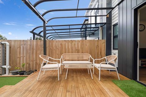 Photo of property in 25 Paina Crescent, Massey, Auckland, 0614