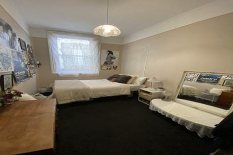 Photo of property in 2a Russell Terrace, Newtown, Wellington, 6021