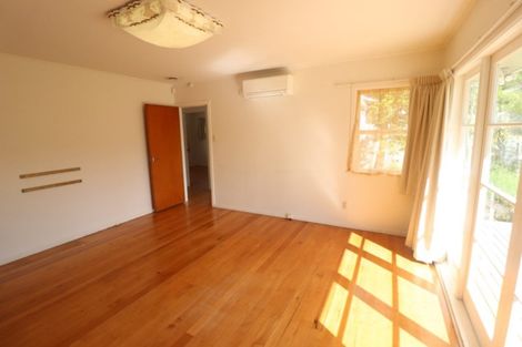 Photo of property in 4 La Rosa Street, Green Bay, Auckland, 0604