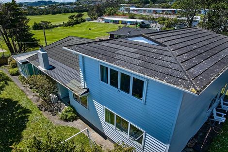 Photo of property in 18a Robert Street, Newlands, Wellington, 6037