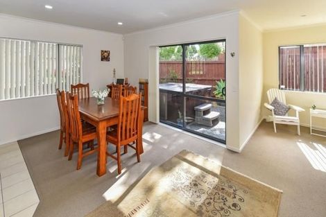 Photo of property in 20 Cyril French Drive, Flat Bush, Auckland, 2016