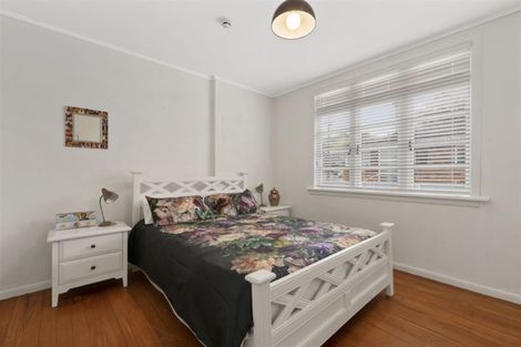 Photo of property in 12a /1 Church Street, Devonport, Auckland, 0624