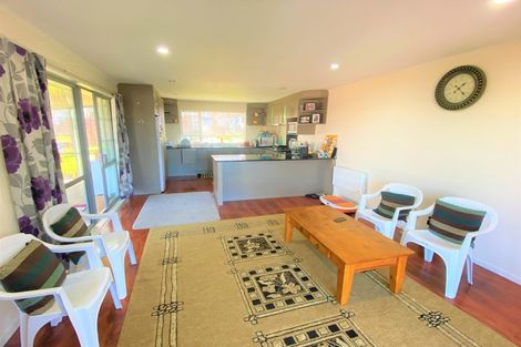 Photo of property in 30 Megan Avenue, Pakuranga Heights, Auckland, 2010