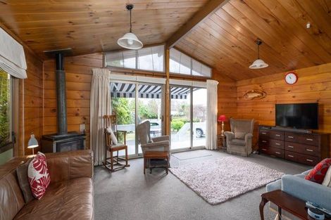 Photo of property in 14 Kereru Street, Two Mile Bay, Taupo, 3330