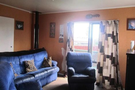 Photo of property in 24 Palmers Road, Clendon Park, Auckland, 2103