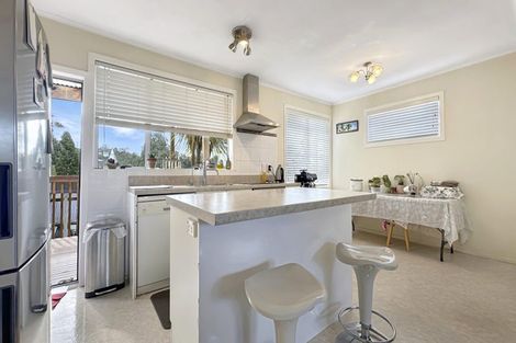 Photo of property in 36 Fairmount Road, Titirangi, Auckland, 0604