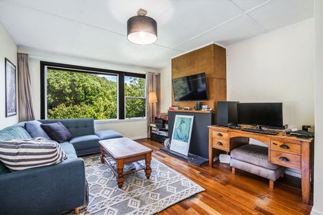 Photo of property in 18 Sidlaw Street, Strathmore Park, Wellington, 6022