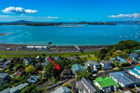 Photo of property in 91 Princes Street, Northcote Point, Auckland, 0627