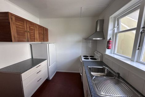Photo of property in 20u2 Saint Michaels Crescent, Kelburn, Wellington, 6012