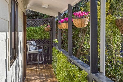 Photo of property in 3/39 Fairmount Road, Titirangi, Auckland, 0604