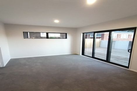 Photo of property in 117a Henderson Valley Road, Henderson, Auckland, 0612