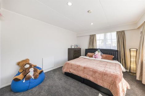 Photo of property in 14 Lewis Place, Highbury, Palmerston North, 4412