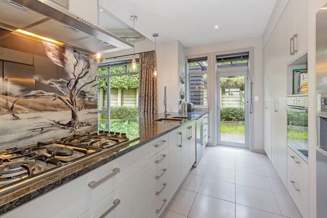 Photo of property in 7 Resolution Drive, Whitby, Porirua, 5024