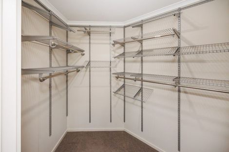 Photo of property in 7 Lorenzo Place, Kelvin Grove, Palmerston North, 4414