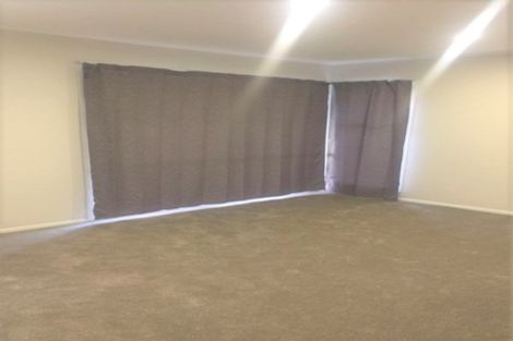 Photo of property in 44 Kervil Avenue, Te Atatu Peninsula, Auckland, 0610