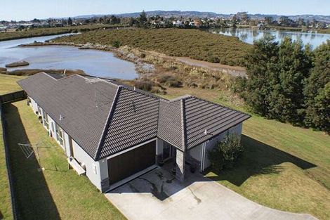 Photo of property in 44 Morewa Place, Takanini, 2112