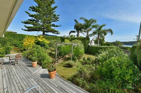 Photo of property in 48 Tindalls Bay Road, Tindalls Beach, Whangaparaoa, 0930