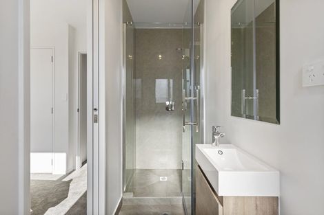 Photo of property in 13 Paetai Lane, Te Atatu Peninsula, 0610