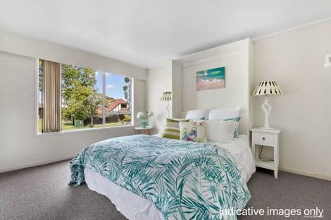 Photo of property in 1/31 Borrowdace Avenue, Botany Downs, Auckland, 2010