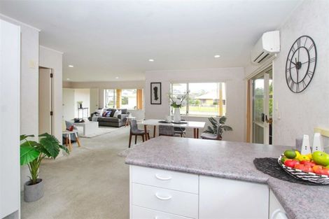 Photo of property in 89 Lakeside Drive, Orewa, 0931