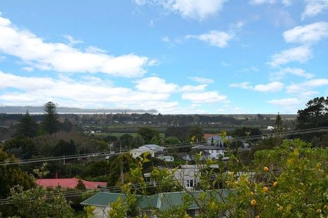 Photo of property in 22 Hand Road, Helensville, 0800