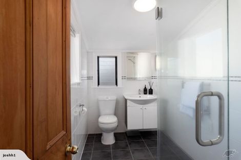 Photo of property in 1/86 Birkenhead Avenue, Birkenhead, Auckland, 0626