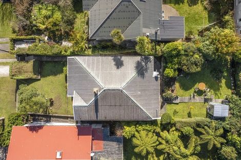 Photo of property in 17 Burrows Avenue, Karori, Wellington, 6012