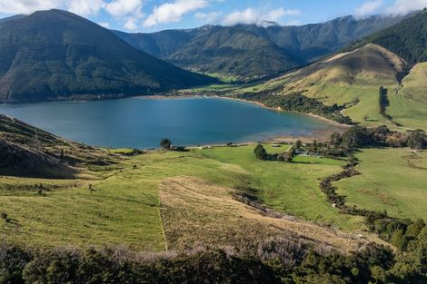Photo of property in 803 Manaroa Road, Manaroa, Picton, 7282