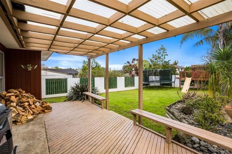Photo of property in 4 Towra Place, Botany Downs, Auckland, 2010