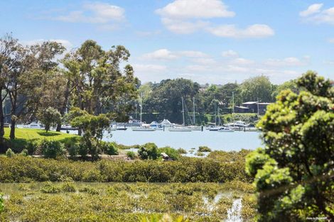 Photo of property in 2/10 Kentigern Close, Pakuranga, Auckland, 2010