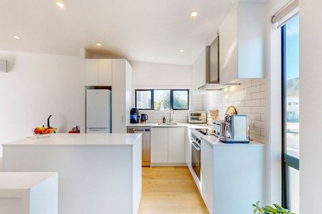 Photo of property in 43 Houhere Street, Paraparaumu, 5032