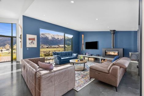 Photo of property in 17 Dingle Street, Lake Hawea, 9382
