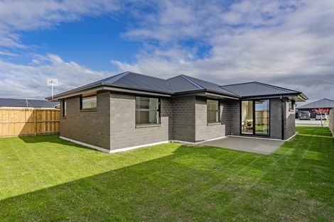 Photo of property in 24 Cousins Street, Woodend, 7691