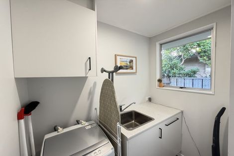 Photo of property in 34b Somerset Crescent, Highbury, Palmerston North, 4412