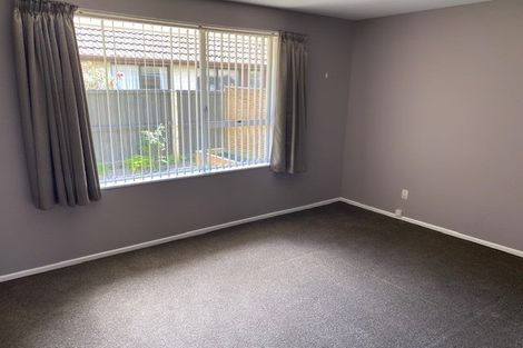 Photo of property in 16a Broadfell Avenue, Avonhead, Christchurch, 8042