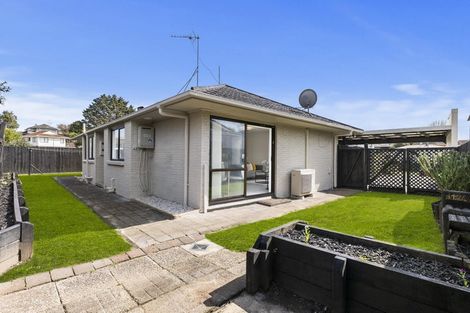 Photo of property in 1/49 Larne Avenue, Pakuranga Heights, Auckland, 2010