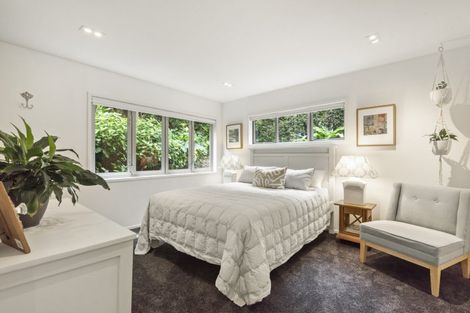 Photo of property in 32a Palmerston Road, Birkenhead, Auckland, 0626