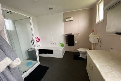 Photo of property in 24 Turuturu Road, Hawera, 4610