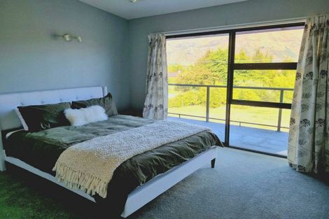 Photo of property in 4 Evergreen Parade, Rosehill, 2113