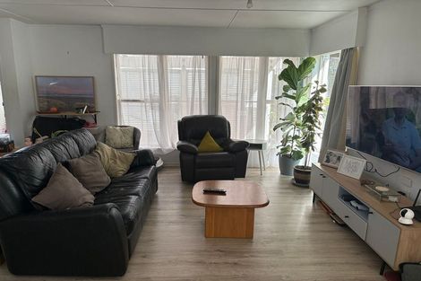 Photo of property in 1/144a Mcleod Road, Te Atatu South, Auckland, 0610