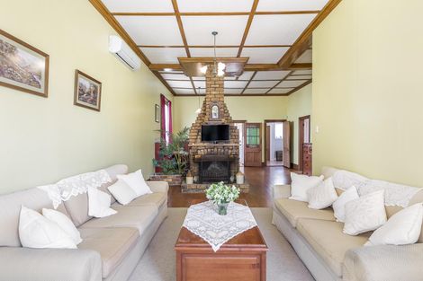 Photo of property in 73 Hutchinson Avenue, New Lynn, Auckland, 0600