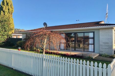 Photo of property in 5a Lilian Street, Te Kamo, Whangarei, 0112