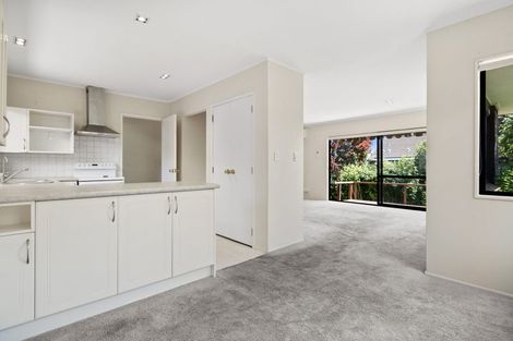 Photo of property in 2/79 Aberfeldy Avenue, Highland Park, Auckland, 2010
